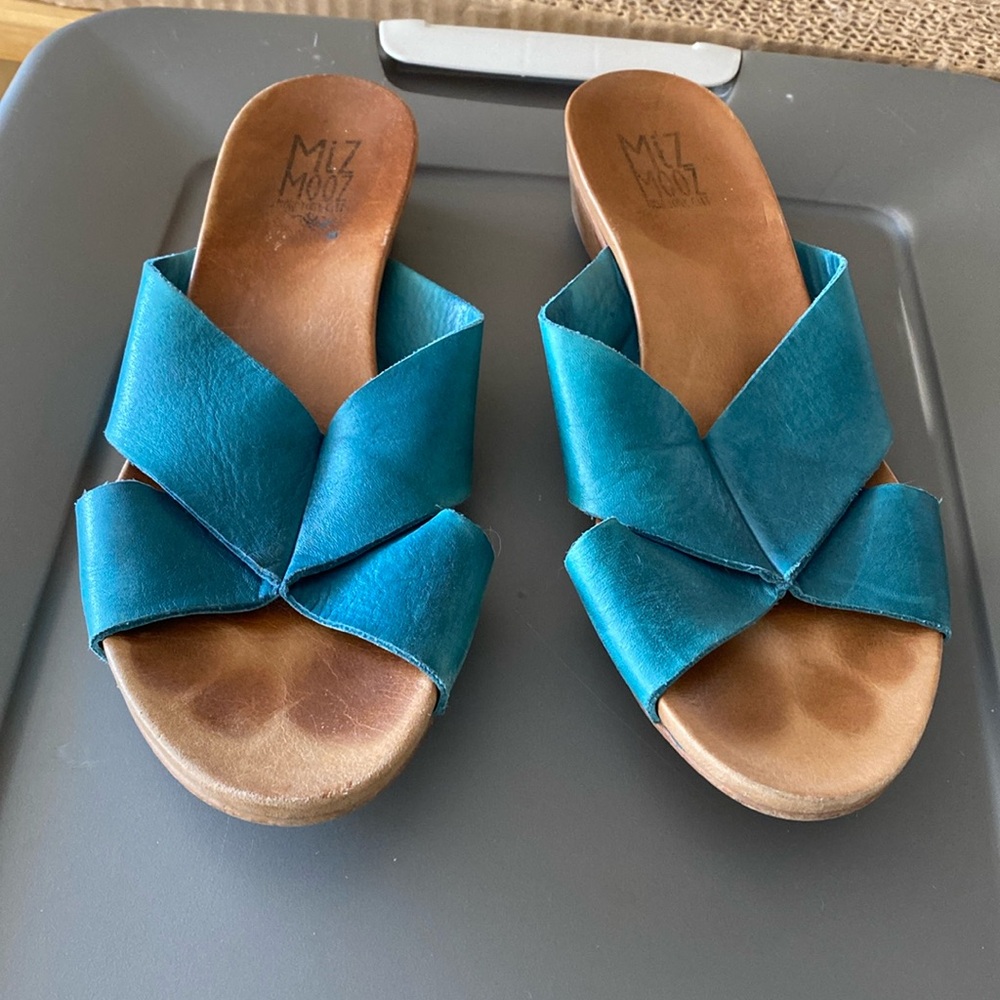 Miz Mooz Teal Sandals Sz 39 fit like size 8